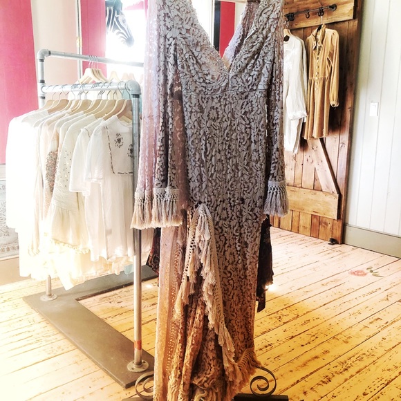 Ibiza fringed lace maxi dress slit & bell sleeves - Picture 4 of 5